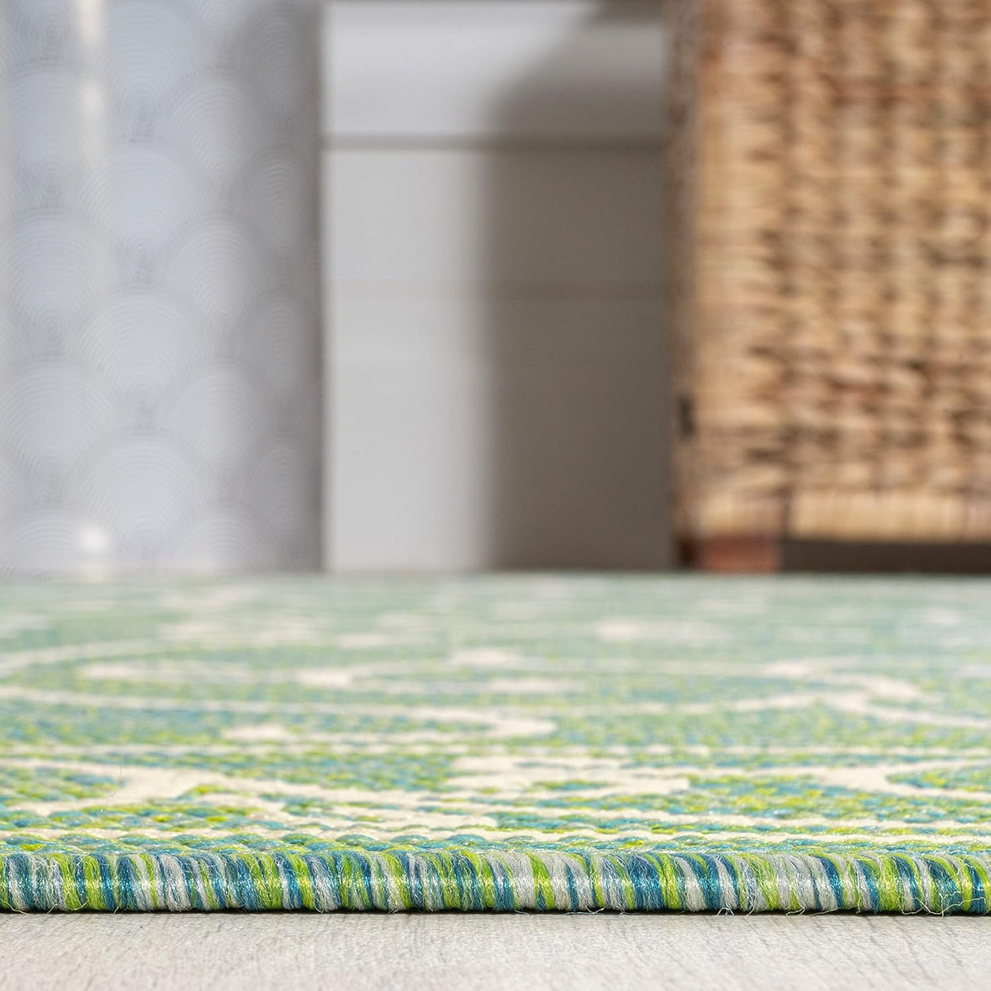 JONATHAN Y Vintage Filigree Indoor Outdoor Area Rug 9X12 Green/Ivory, Charleston Textured Weave for Backyard, Patio, Porch, Easy-Cleaning, High Traffic, Pet-Friendly, Non-Shedding (SMB106K-9)