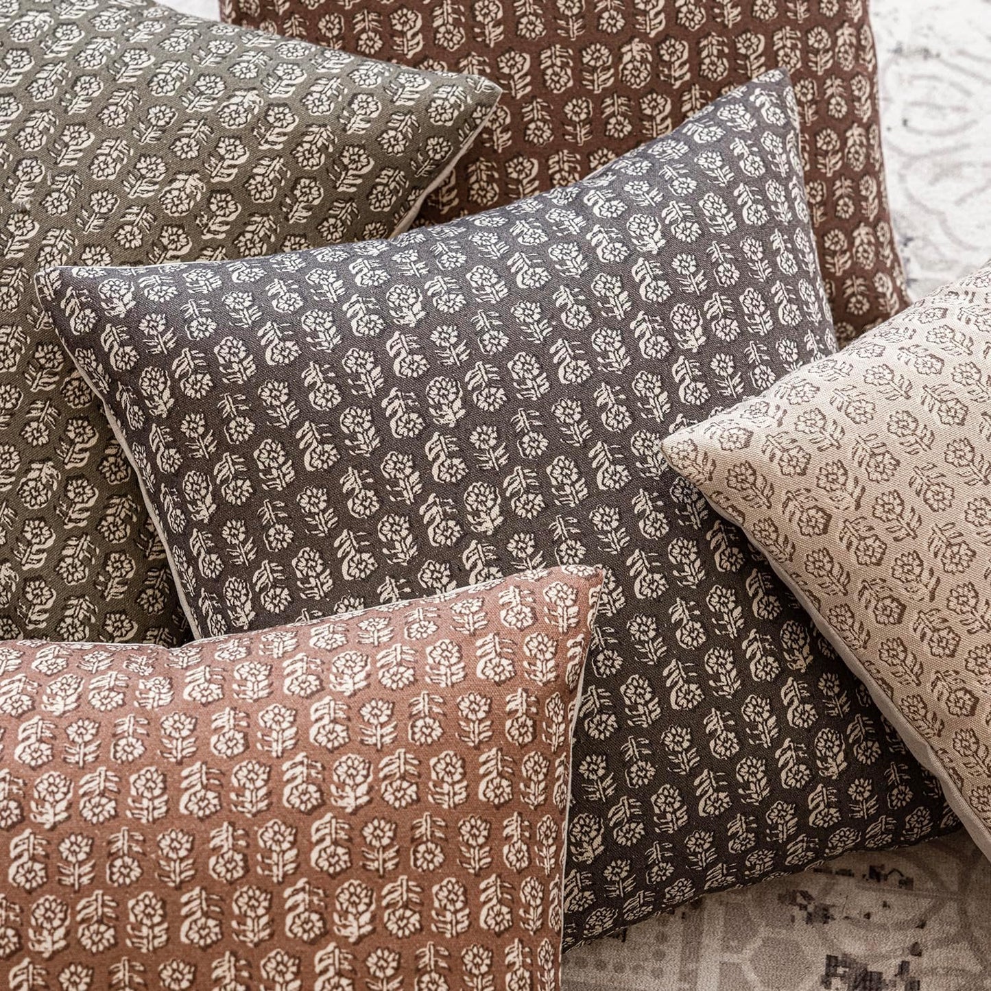 Foindtower Set of 2 Decorative Vintage Floral Print Throw Pillow Covers Neutral Modern Farmhouse Cushion Covers Boho Home Decor for Sofa Couch Chair Bedroom Living Room Outdoor,24×24 Inch,Rustic Gray