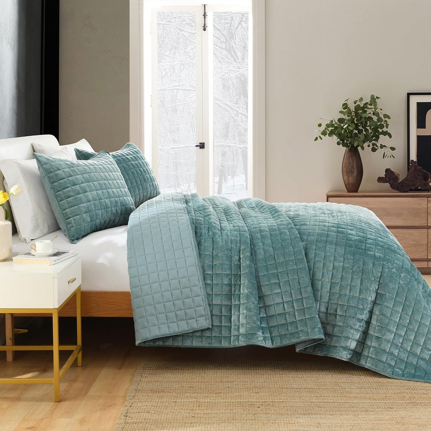 Secgo Queen Comforter Set for Bed - Velvet Quilts Queen Size, Black Bedspreads (90 * 98 Inch) with 2 Pillow Shams, Patchwork Reversible Lightweight Bedding