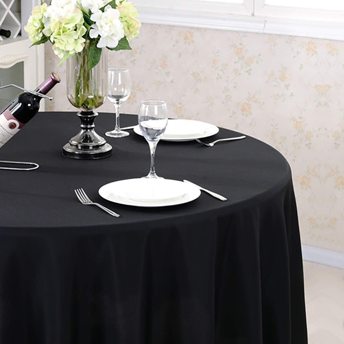 Surmente 132 inch Round Tablecloths -2 Pack Black Round Table Cloths, Polyester Fabric Table Covers for Wedding, Party, Banquet, or Restaurant