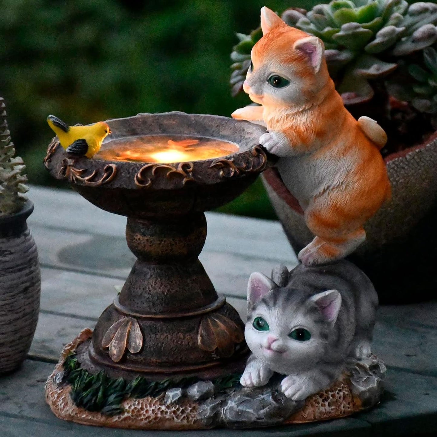 Cat Garden Figurines Outdoor Decor Solar Statue with LED Lights for Patio Lawn Yard Art Decoration Housewarming Garden Gift
