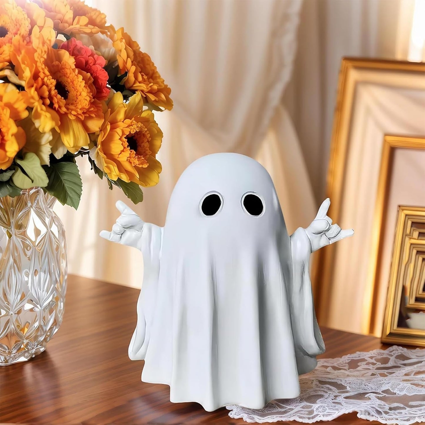 Halloween Ghost Figurine Cute Spooky Resin Ghost Statue Funny Ghost Ornaments, Indoor Spooky Home Decor