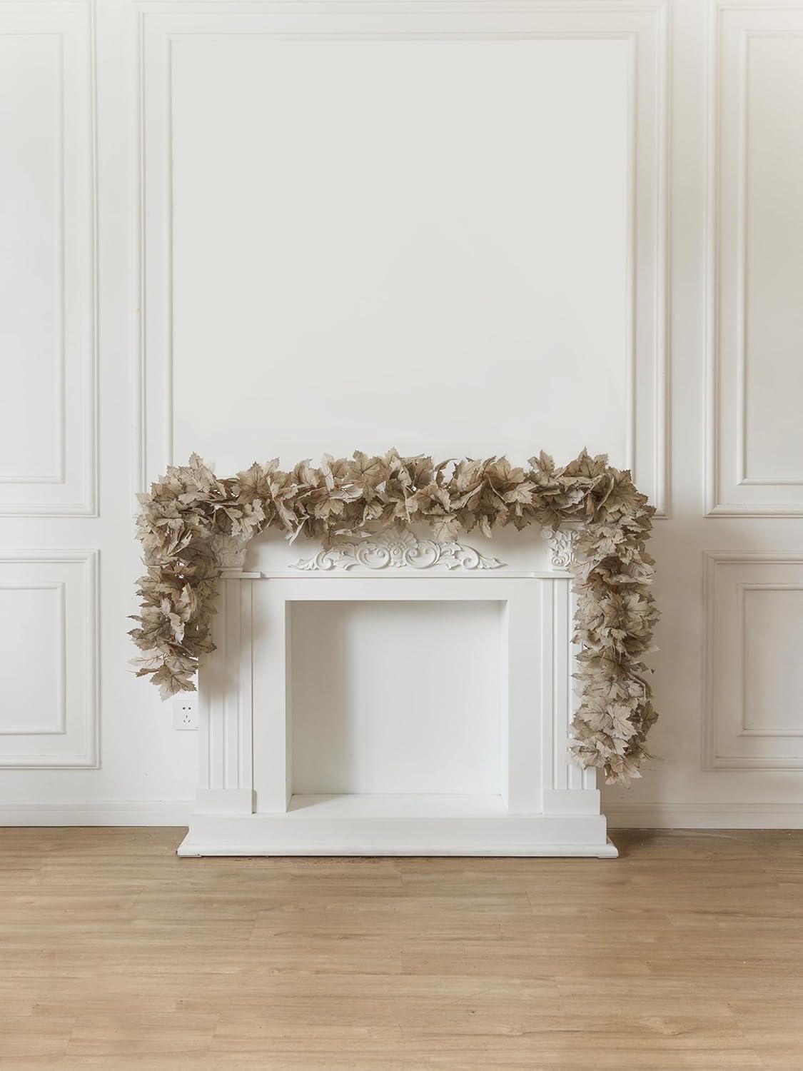 6PCS Beige Fall Maple Leaves Garland, 5.6Ft Artificial Maple Leaf Autumn Garland Hanging Fall Vines Table Decorations Front Door Fall Decor Thanksgiving Decorations Decor Outside Indoor Decor