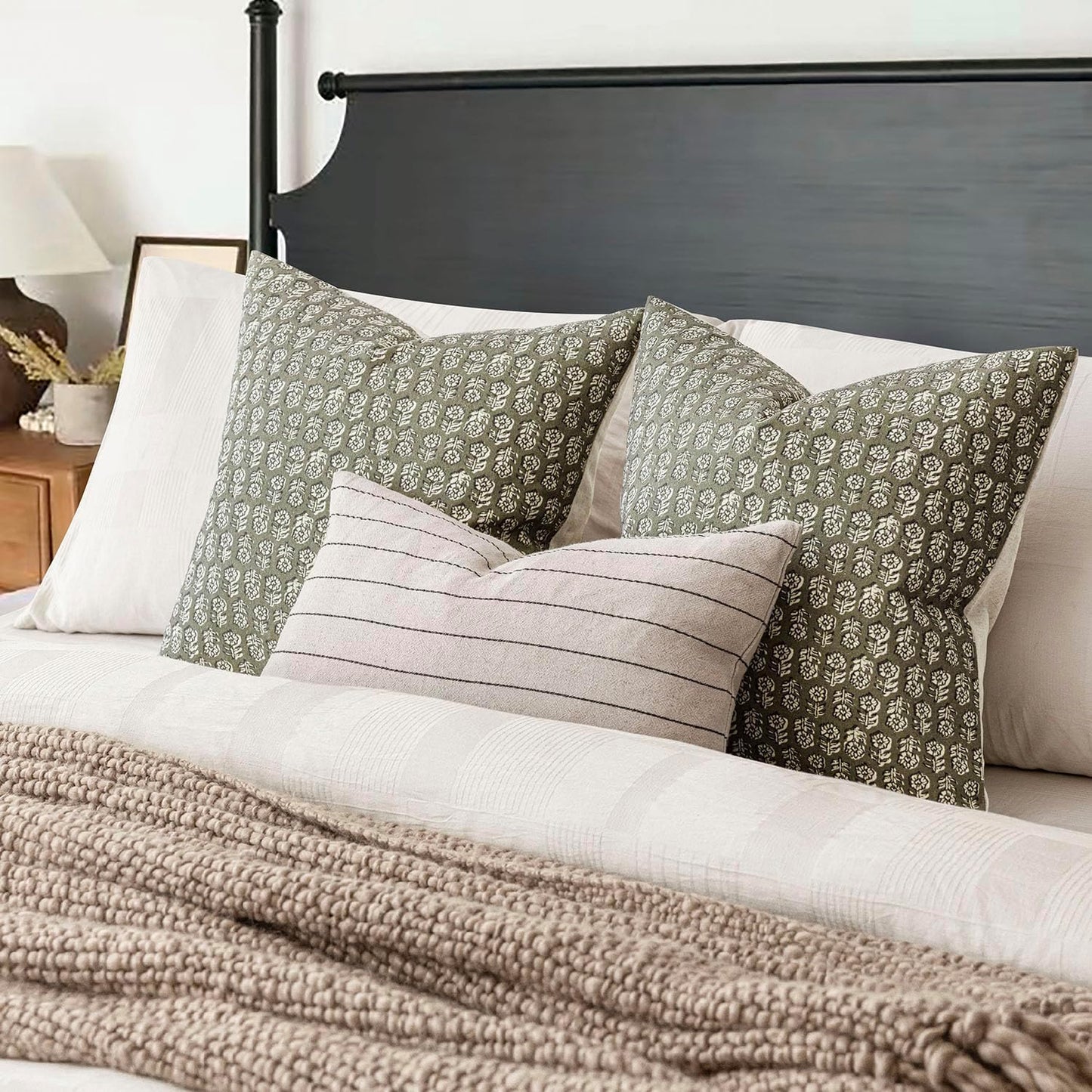 Foindtower Set of 2 Decorative Neutral Floral Print Throw Pillow Covers Vintage Accent Farmhouse Cushion Covers Boho Home Decor for Sofa Couch Chair Bedroom Living Room Outdoor,20×20 Inch,Sage Green