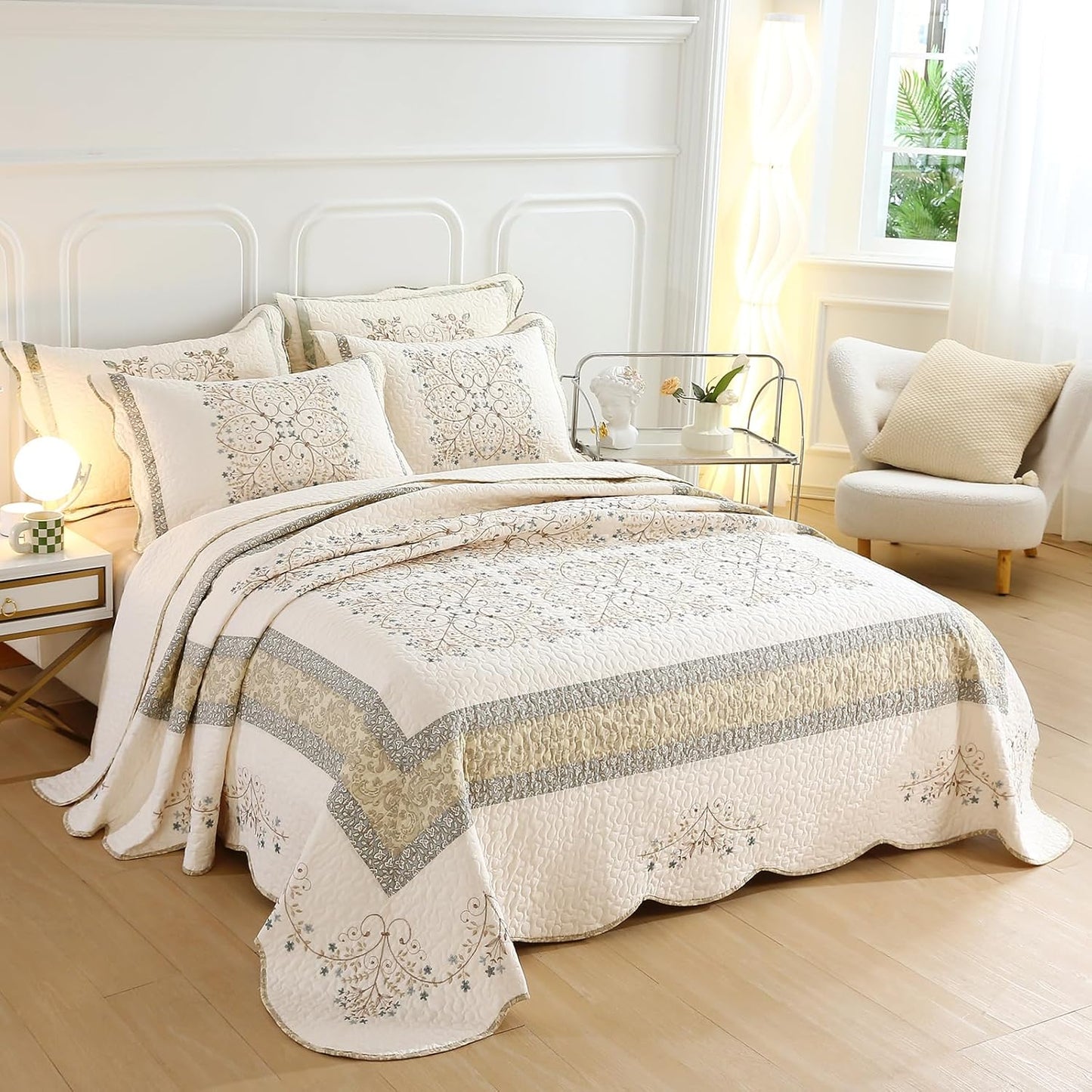 vctops Elegant Embroidered Quilt Set Farmhouse Patchwork Full/Queen Size Reversible Bedspread Coverlet 3 Piece Cotton Quilted Bedding Set for All Season, 1 Quilt + 2 Pillow Sham (87x94 in)