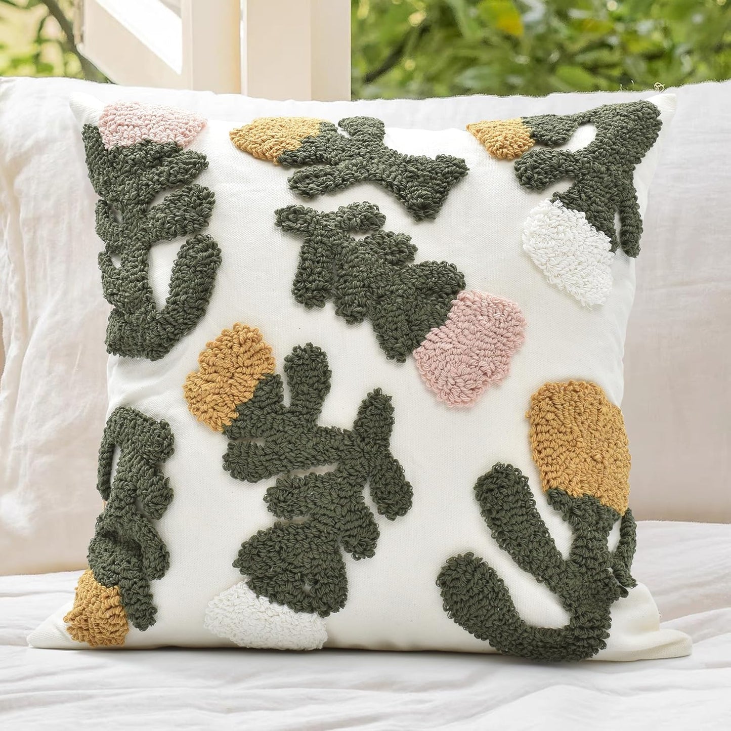 Boho Pillow Covers 18X18 Inch Boho Tufted Throw Pillow Covers Decorative Tassels Cushion Cover Farmhouse Pillow Case for Couch Sofa Bed Living Room Bedroom, Pink Floral