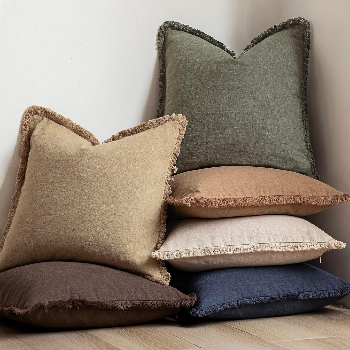 Foindtower Set of 2 Decorative Linen Fringe Throw Pillow Covers Boho Farmhouse Cushion Cover with Tassels Soft Accent Pillowcase for Couch Sofa Bed Living Room Home Decor,18×18 Inch,Reddish Brown