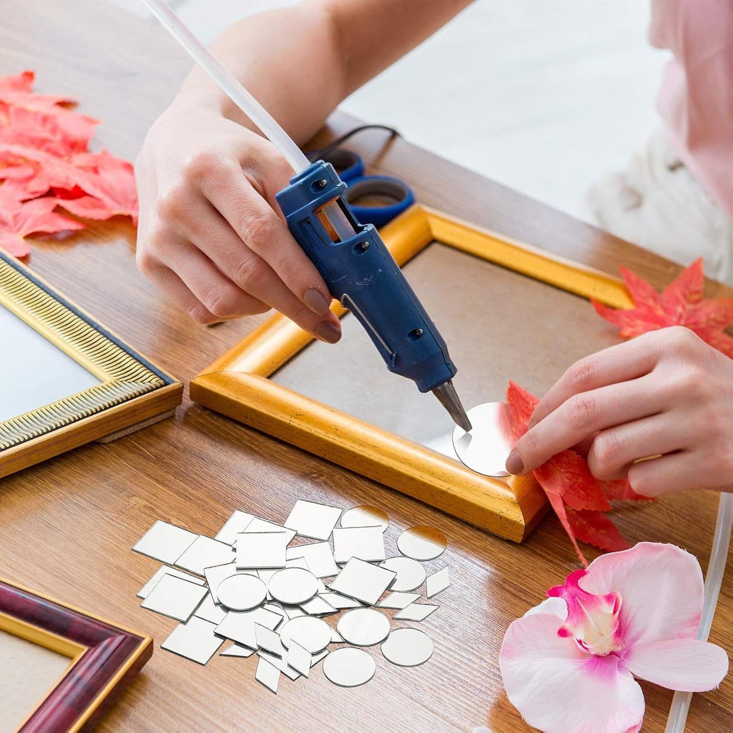 Geiserailie 150 Pieces 1 Inch 3 Shapes Mirror Mosaic Tile Small Round Diamond Square Mini Mosaic Mirrors DIY Craft Glass Decorative for Projects Crafts Supplies, Home Wall Decor.