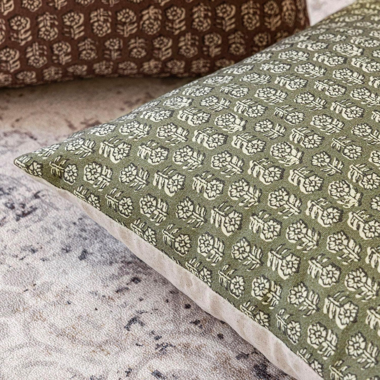 Foindtower Set of 2 Decorative Long Body Lumbar Throw Pillow Covers Neutral Modern Farmhouse Cushion Covers Vintage Home Decor for Sofa Couch Chair Bedroom Living Room Outdoor,14×36 Inch,Sage Green