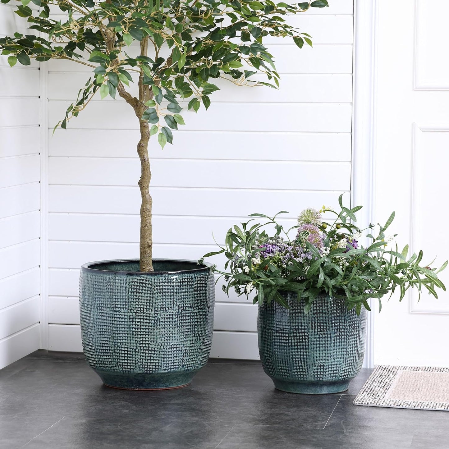 LuxenHome Marina Gray 12-Inch Dia Round Ceramic Planter Pot with Drainage Hole and Rubber Plug, Modern Gradient Glaze Plant Pot, Decorative Flower Garden Pot for Indoor Outdoor Plants