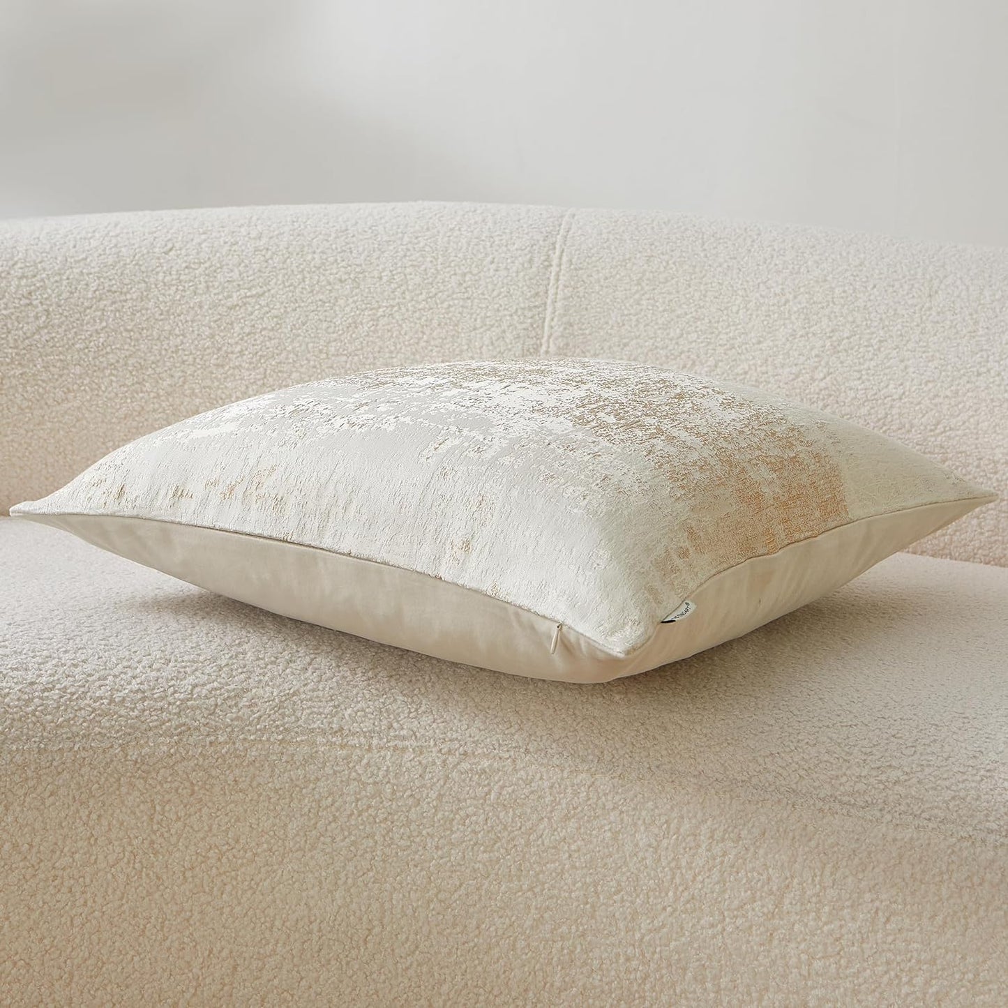 THE-TINOART Modern Beige & Gold Jacquard Pillow Cover 20x20 - Reversible Luxury Throw Pillow Cover with Gold Embroidery & Velvet Backing, Decorative Cushion Cover for Sofa/Bed/Living Room