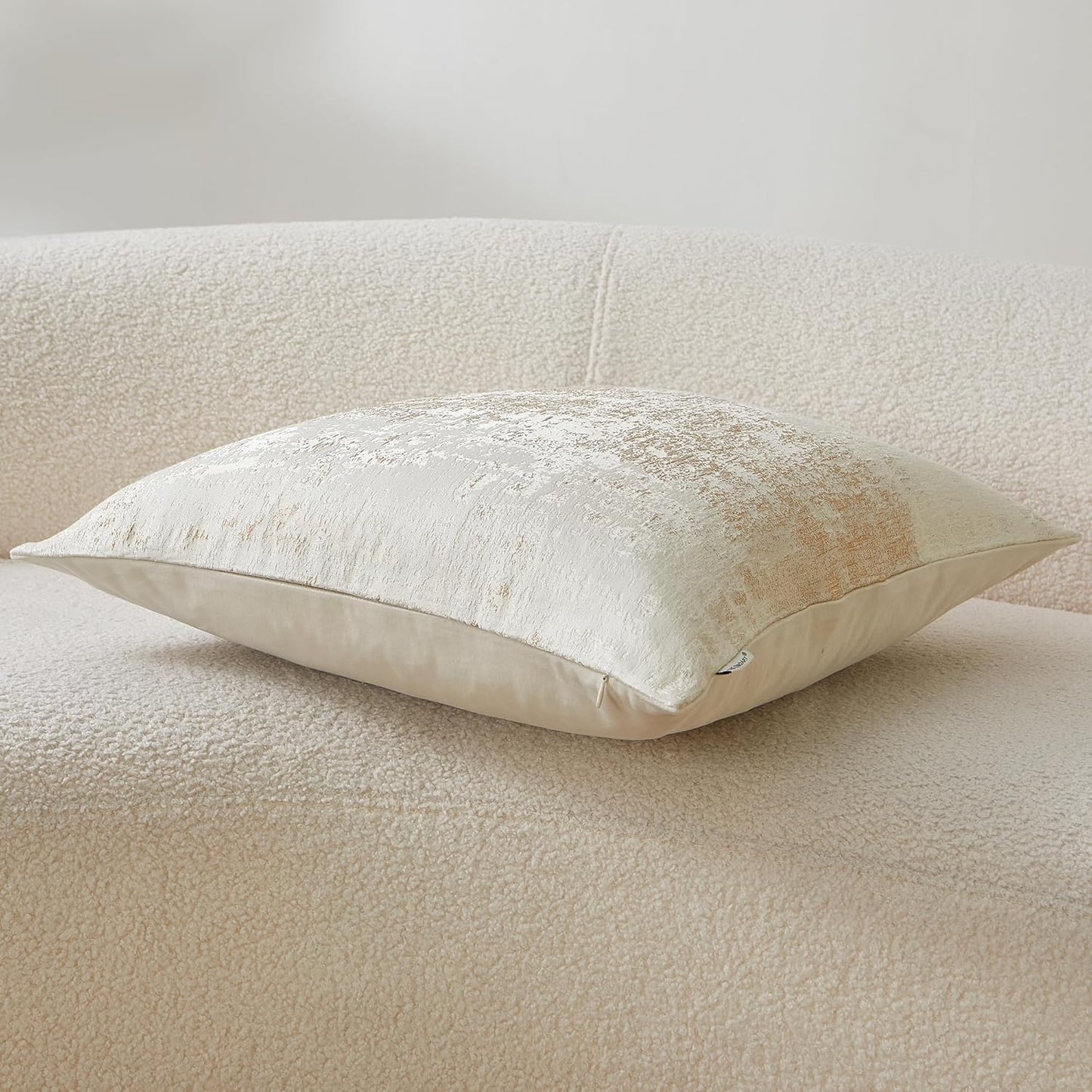 THE-TINOART Beige & Gold Jacquard Pillow Cover 22x22 - Reversible Luxury Throw Pillow Cover with Gold Embroidery & Velvet Backing, Decorative Cushion Cover for Sofa, Bed, Living Room