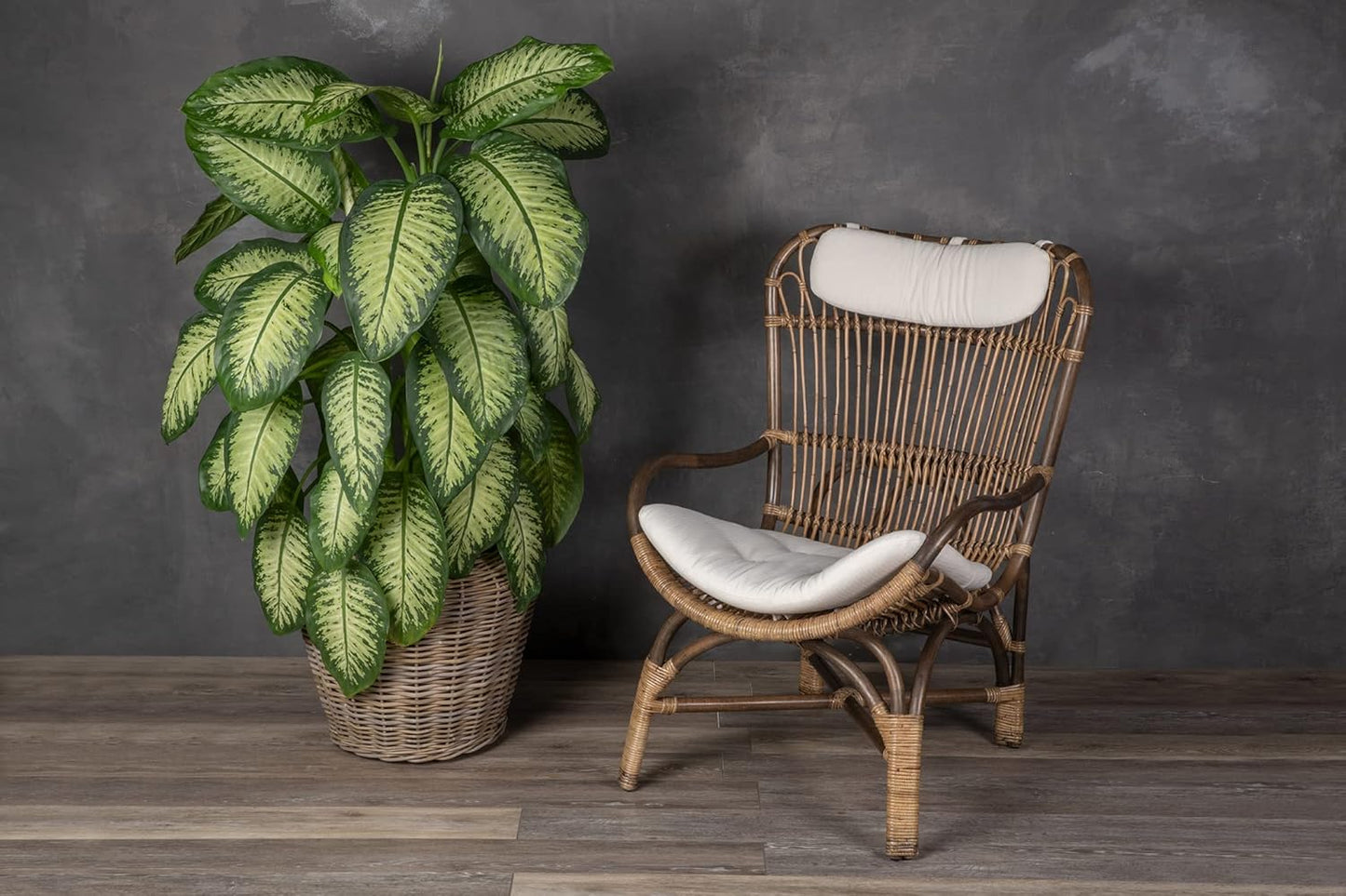 Rattan Kobo Indoor Outdoor Planter Basket with Plastic Pot X Large 12 Gallon Soil Capacity