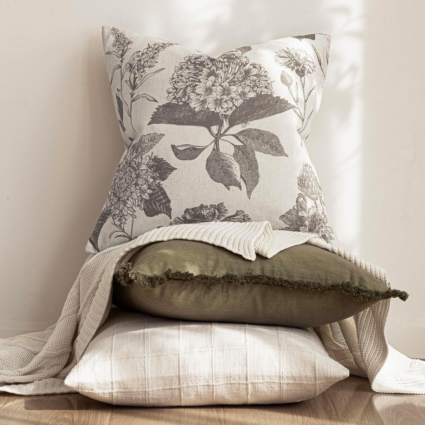 Foindtower Set of 2 Linen Floral Vintage Throw Pillow Covers Neutral Accent Decorative Cushion Covers Farmhouse Boho Home Decor for Sofa Chair Couch Bedroom Living Room Outdoor,18×18 Inch,Light Gray