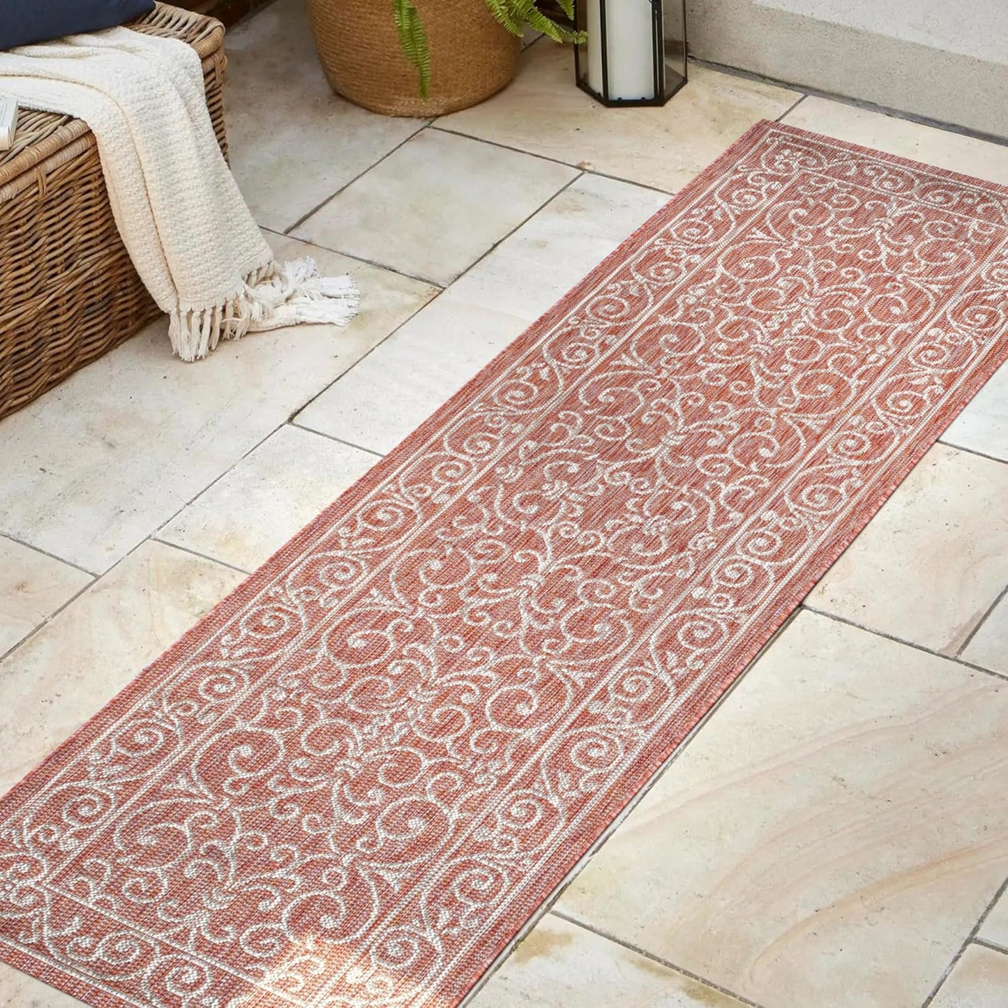 JONATHAN Y Vintage Filigree Indoor Outdoor Runner Rug 2X8 Red/Beige, Charleston Textured Weave for Backyard, Patio, Porch, Easy-Cleaning, High Traffic, Pet-Friendly, Non-Shedding (SMB106B-28)