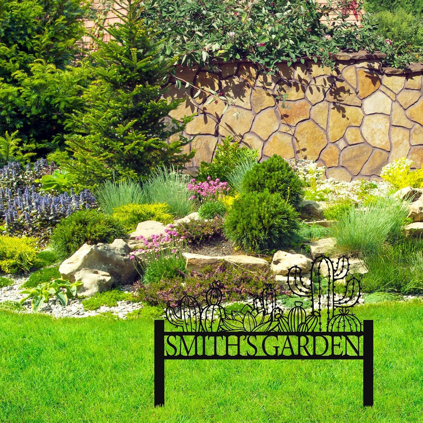 Personalized Cactus Metal Garden Sign, Large Garden Decoration Metal Sign with Stakes, Custom Gardener Family Name Sign, Cactus Decor for Outdoor, Patio Decorative, Yard Art, New Home Gift