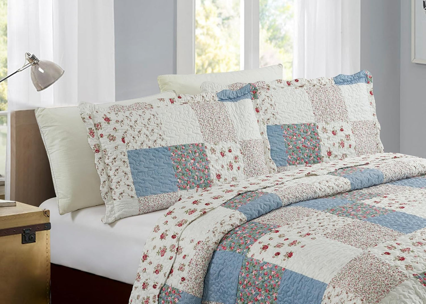 Brilliant Sunshine Pink Rose with Small Blue Check Patchwork, 3-Piece Quilt Set with 2 Shams, Reversible Bedspread, Soft Lightweight Coverlet, All-Season, King, Pink Blue