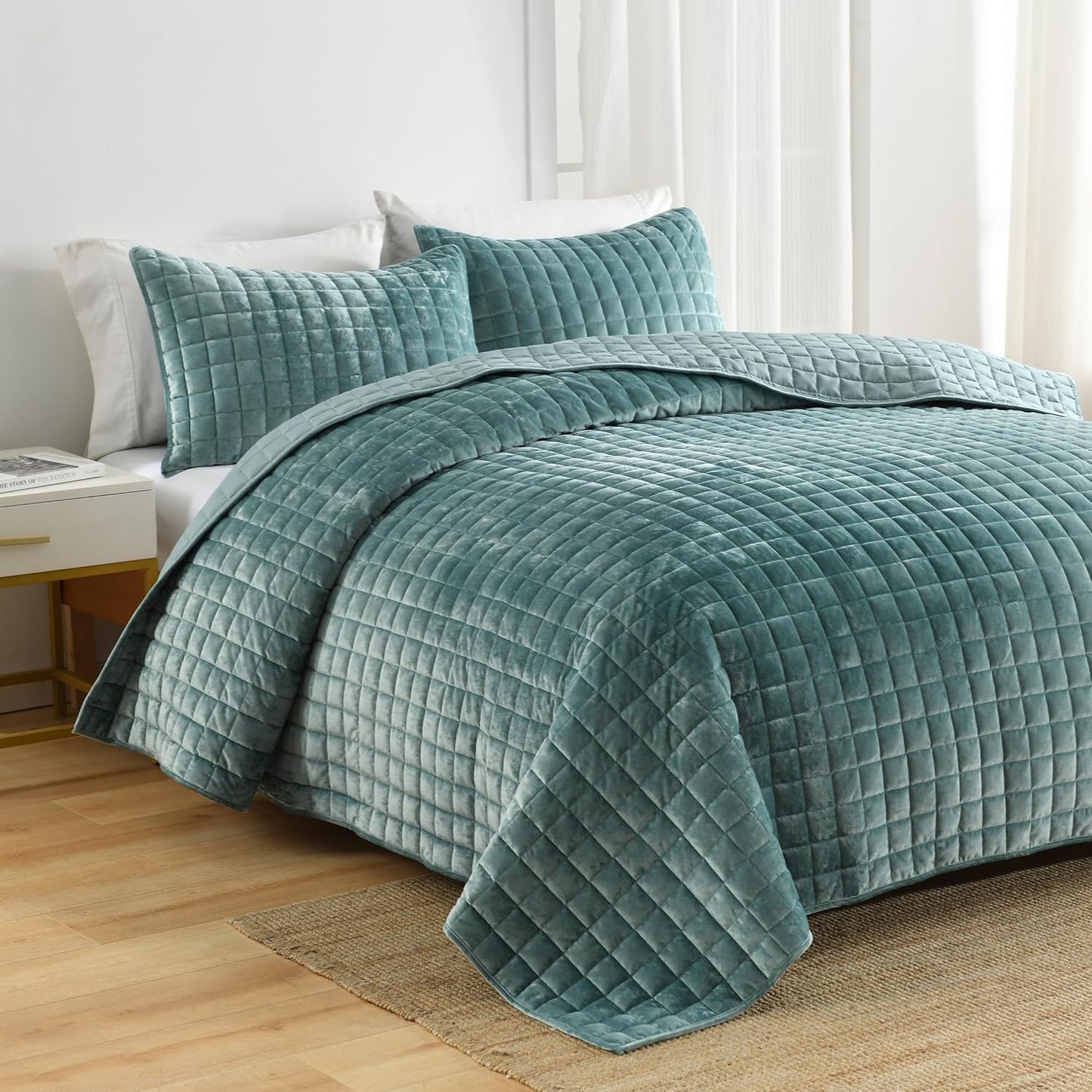 Secgo California King Comforter Set for Bed - Velvet Quilts California King Size, Black Bedspreads (120 * 110 Inch) with 2 Pillow Shams, Patchwork Reversible Lightweight Bedding