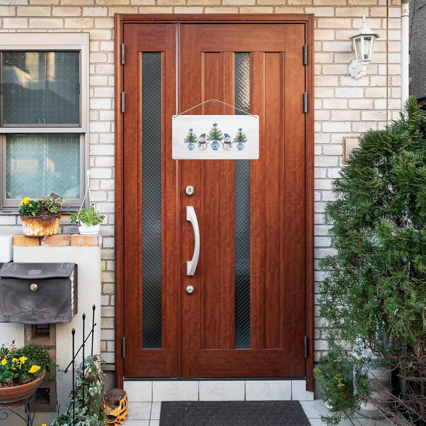 DUXMNAMG Chinoiserie Snowman Winter Hanging Wooden Signs 12x6, Blue and White Porcelain Snowman Sign, Winter ChristmasTree Blue Bow Snowman Chinoiserie Signs for Home Room Office Hanging Wall Decor