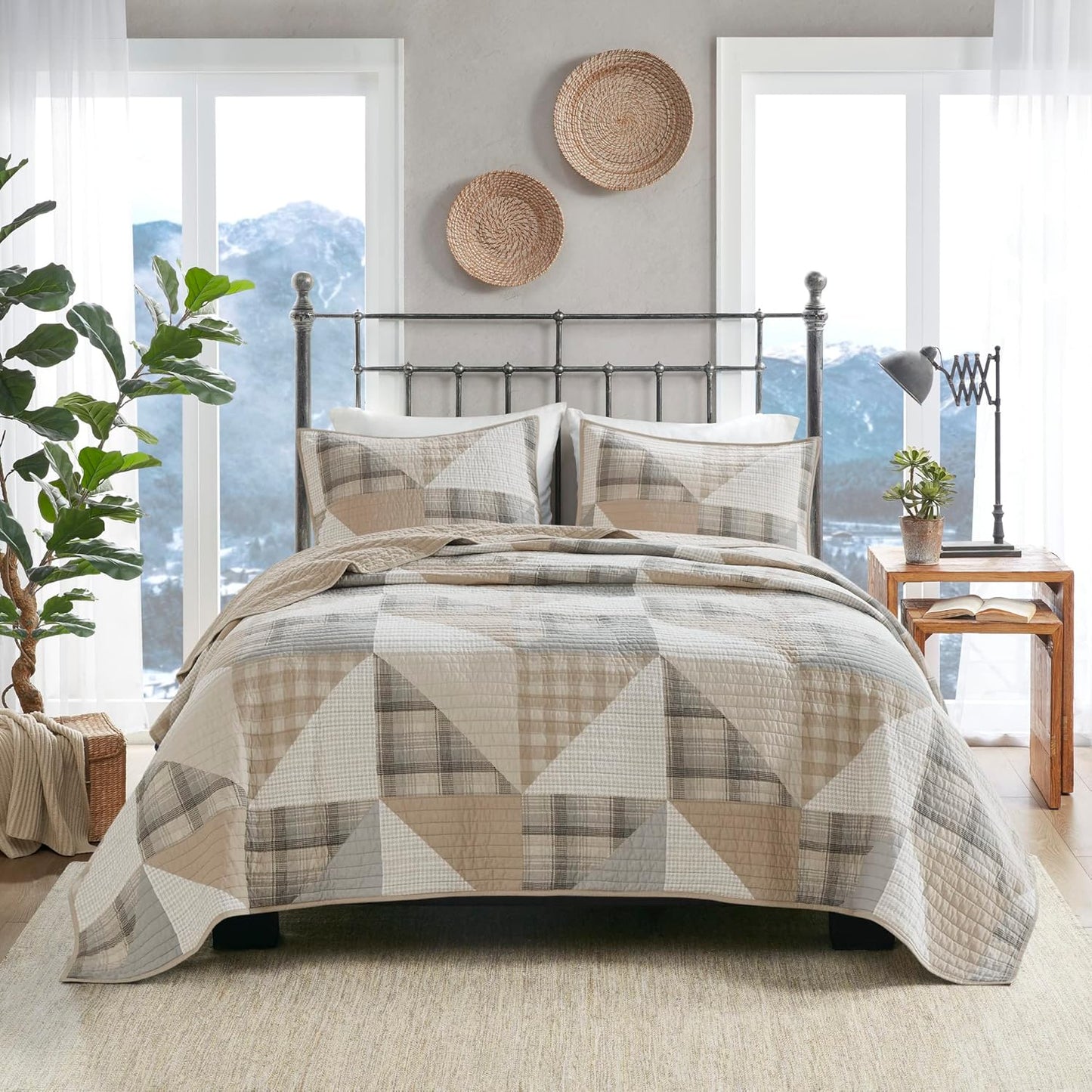 Woolrich Olsen Reversible Quilt Set - Cottage Styling Reversed to Solid Color, All Season Lightweight Coverlet, Cozy Bedding Layer, Matching Shams, Oversized King/Cal King Geometric Plaid Tan 3 Piece