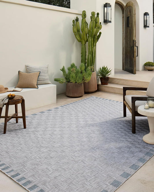 Loloi Amber Lewis Topanga Collection TOP-07 Silver/Blue 6'-7" x 9'-4" Indoor/Outdoor Area Rug