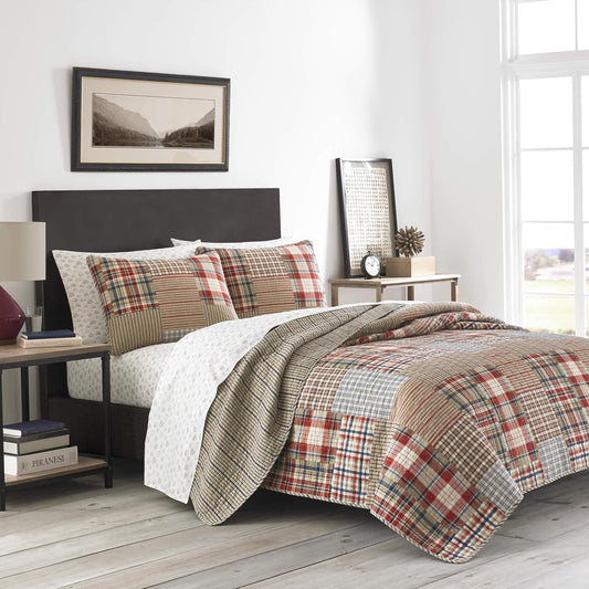 Eddie Bauer - King Quilt Set, Reversible Cotton Bedding with Matching Shams, Luxurious Bedding Set (Hawthorne Brown, King)
