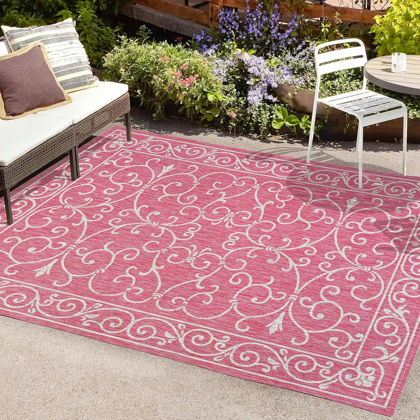 JONATHAN Y Vintage Filigree Indoor Outdoor Area Rug 4X6 Fuchsia/Light Gray, Charleston Textured Weave for Backyard, Patio, Porch, Easy-Cleaning, High Traffic, Pet-Friendly, Non-Shedding (SMB106J-4)