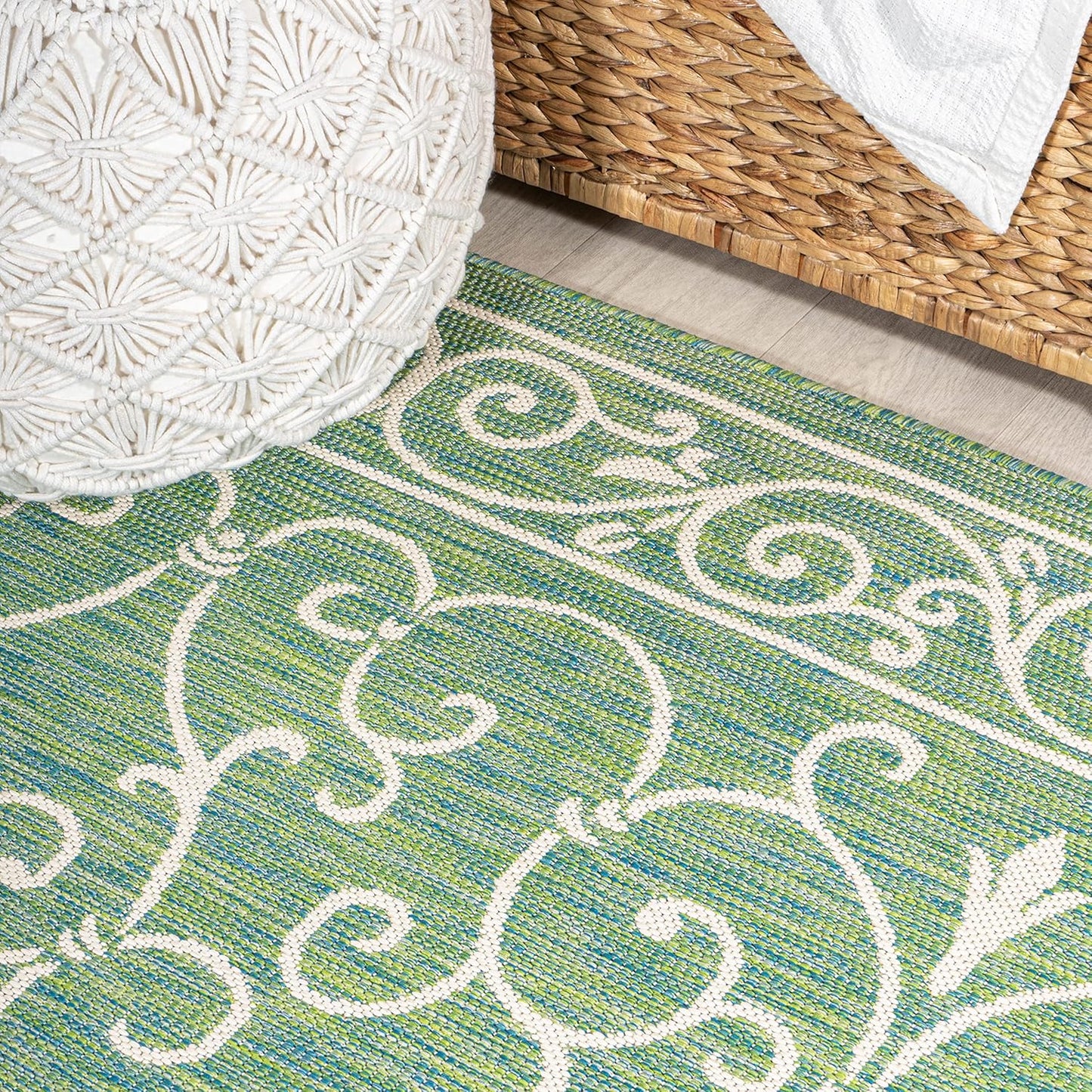 JONATHAN Y Vintage Filigree Indoor Outdoor Runner Rug 2X10 Green/Ivory, Charleston Textured Weave for Backyard, Patio, Porch, Easy-Cleaning, High Traffic, Pet-Friendly, Non-Shedding (SMB106K-210)