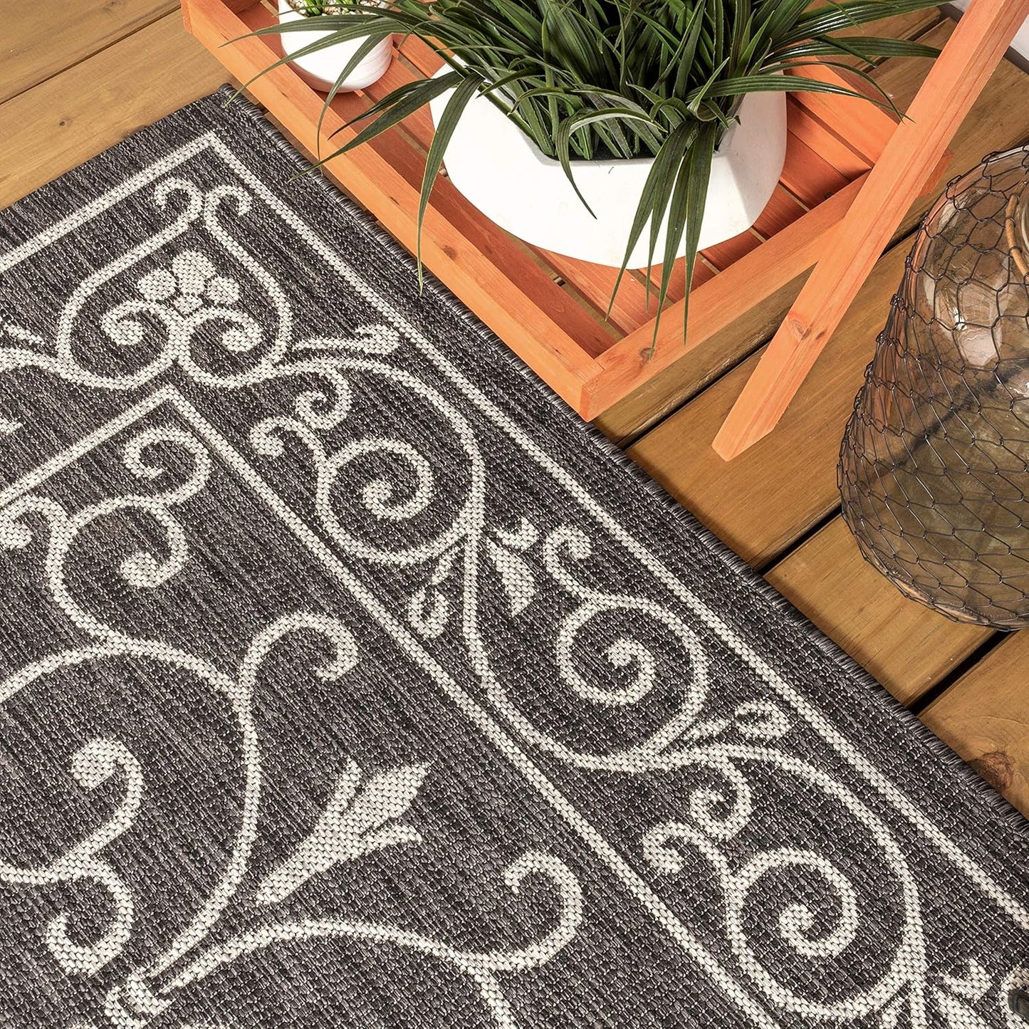 JONATHAN Y Vintage Filigree Indoor Outdoor Runner Rug 2X10 Black/Gray, Charleston Textured Weave for Backyard, Patio, Porch, Easy-Cleaning, High Traffic, Pet-Friendly, Non-Shedding (SMB106G-210)
